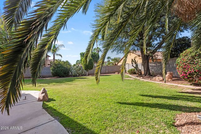 6740 W ANGELA Drive, Glendale, AZ 85308