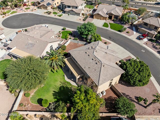 6740 W ANGELA Drive, Glendale, AZ 85308