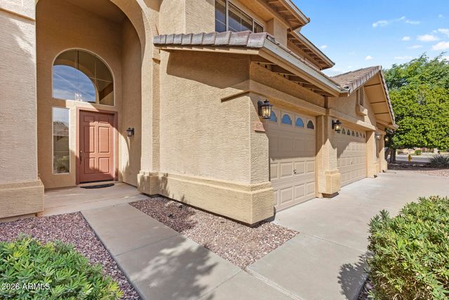 6740 W ANGELA Drive, Glendale, AZ 85308