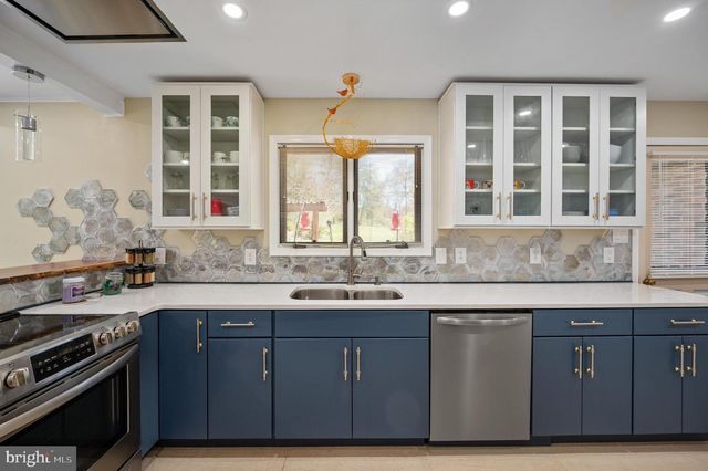 50 BURGESS LN, Fredericksburg, VA 22406