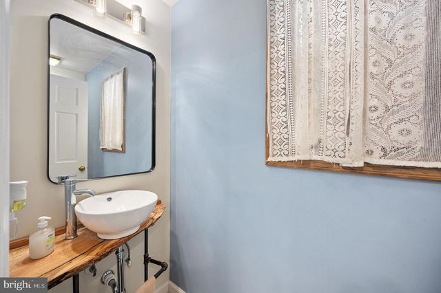 50 BURGESS LN, Fredericksburg, VA 22406