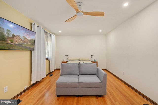 50 BURGESS LN, Fredericksburg, VA 22406