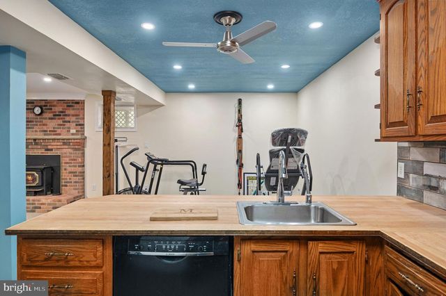 50 BURGESS LN, Fredericksburg, VA 22406