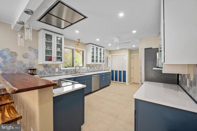 50 BURGESS LN, Fredericksburg, VA 22406