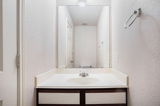 15911 Sheldon Ridge Way, Houston, TX 77044