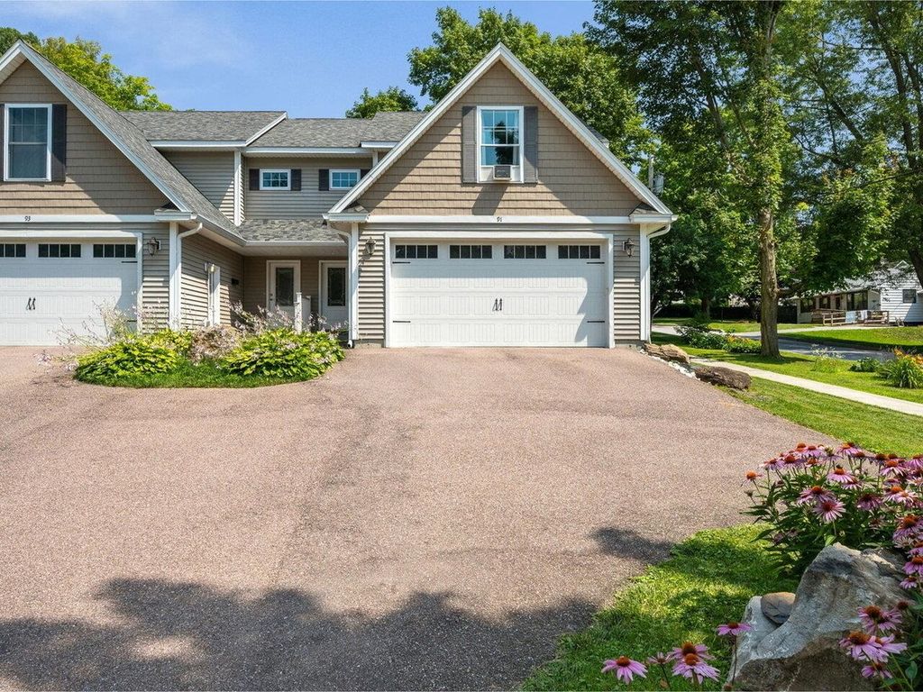 91 Messenger Street, St. Albans City, VT 05478