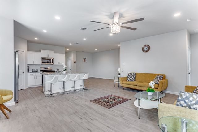 4313 Briargrove Lane, Fort Worth, TX 76036