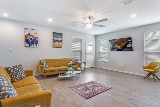 4313 Briargrove Lane, Fort Worth, TX 76036