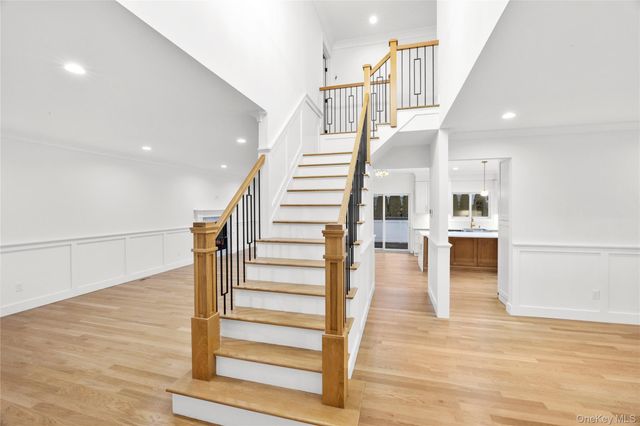 12 Patience Lane, Westbury, NY 11590