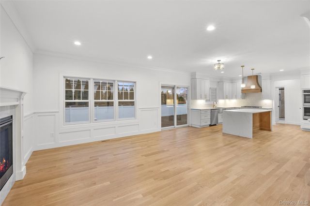 12 Patience Lane, Westbury, NY 11590