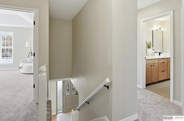 16222 Oak Circle, Omaha, NE 68130