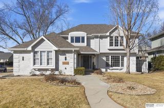 16222 Oak Circle, Omaha, NE 68130