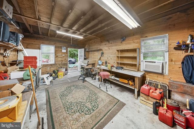 57 BRINDLETOWN RD, New Egypt, NJ 08533