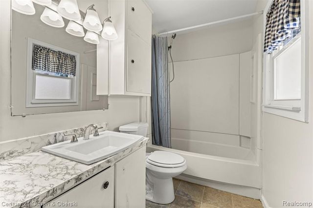 1644 Liberty Avenue, Lincoln Park, MI 48146