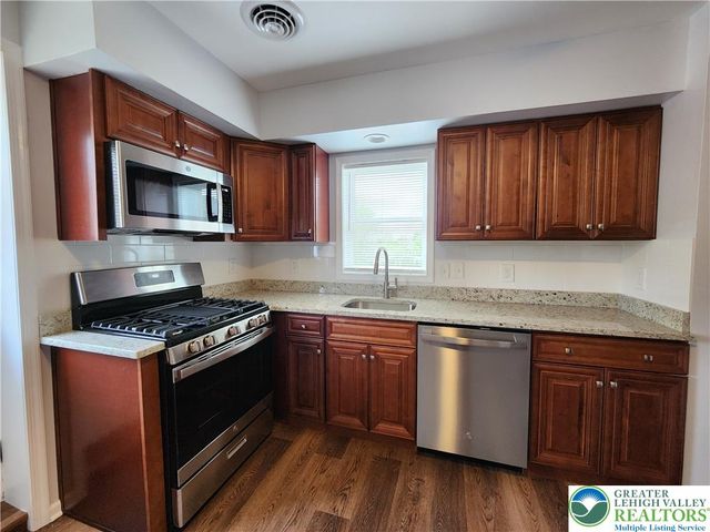 4034 Easton Avenue 1A 2nd Floor, Bethlehem City, PA 18020