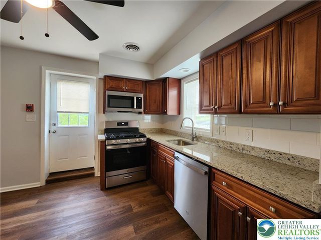 4034 Easton Avenue 1A 2nd Floor, Bethlehem City, PA 18020