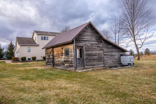 5232 County Highway P, West Bend, WI 53095