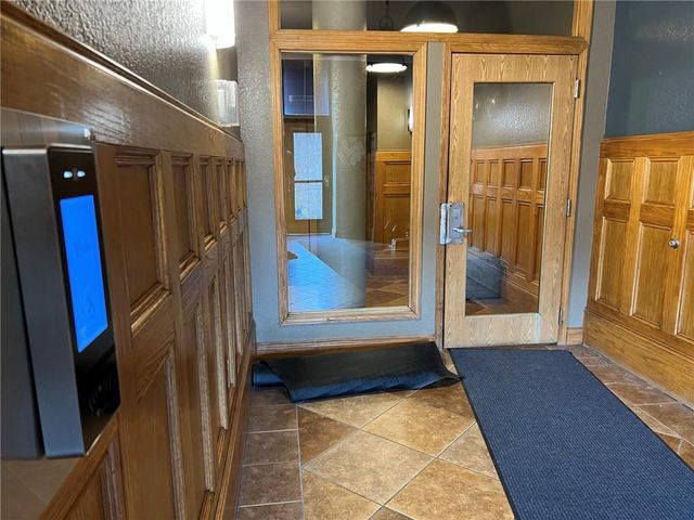 609 Central Street 1303, Kansas City, MO 64105