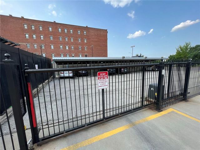 609 Central Street 1303, Kansas City, MO 64105