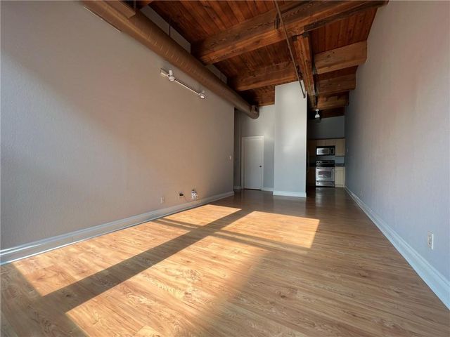 609 Central Street 1303, Kansas City, MO 64105