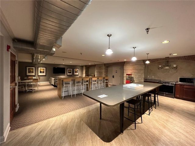 609 Central Street 1303, Kansas City, MO 64105