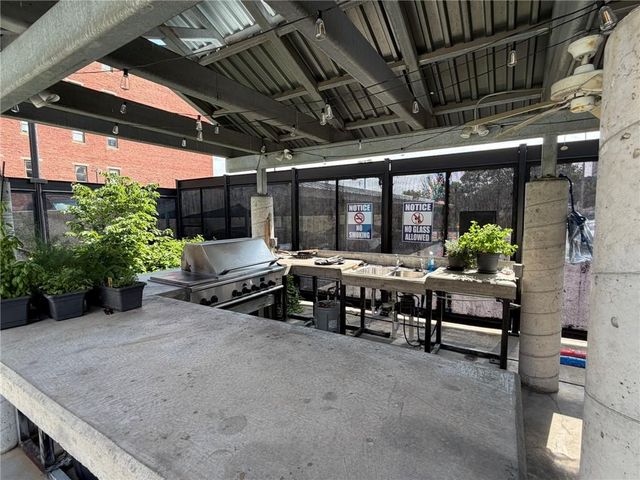 609 Central Street 1303, Kansas City, MO 64105