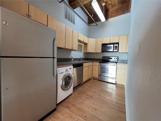 609 Central Street 1303, Kansas City, MO 64105