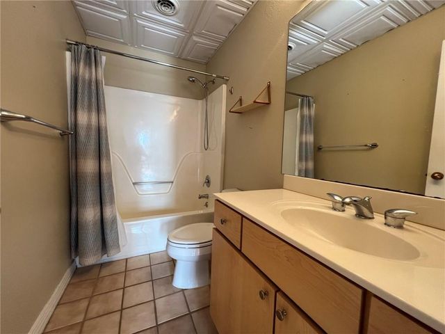 609 Central Street 1303, Kansas City, MO 64105
