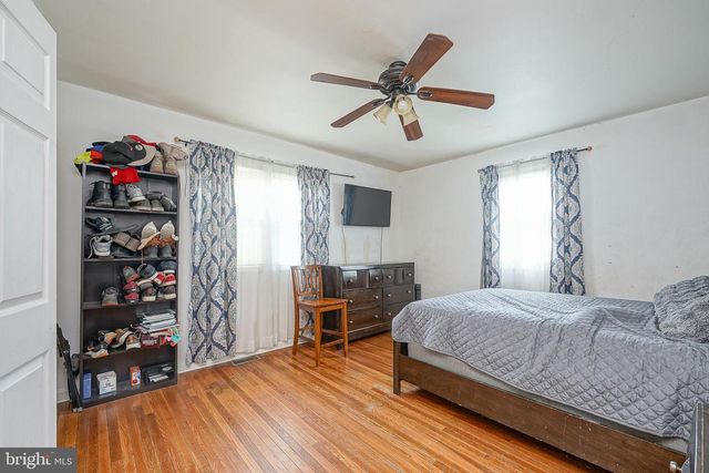 18 E 6TH AVE, Runnemede, NJ 08078