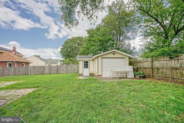 18 E 6TH AVE, Runnemede, NJ 08078