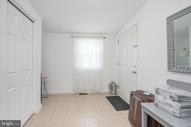 18 E 6TH AVE, Runnemede, NJ 08078
