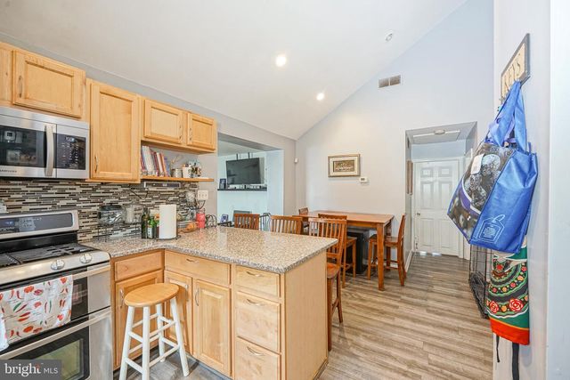 18 E 6TH AVE, Runnemede, NJ 08078