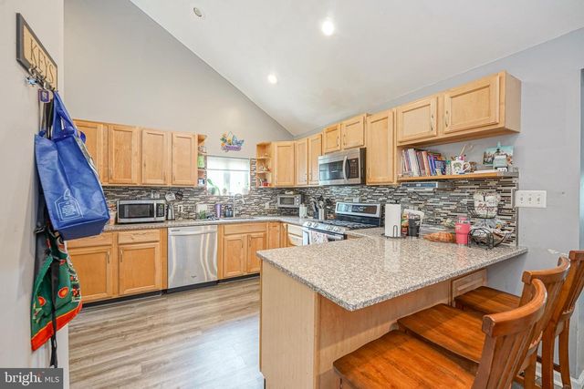 18 E 6TH AVE, Runnemede, NJ 08078