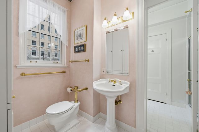 232 E Walton Place 3E, Chicago, IL 60611