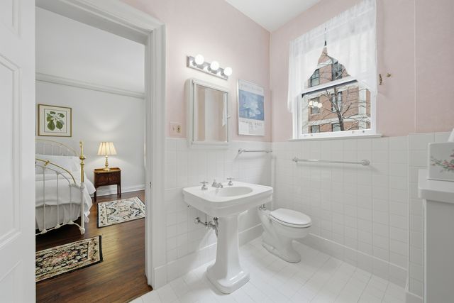 232 E Walton Place 3E, Chicago, IL 60611