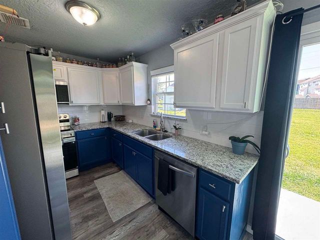 124 SW 45th ST, Lawton, OK 73505