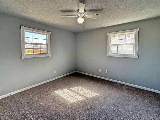 124 SW 45th ST, Lawton, OK 73505