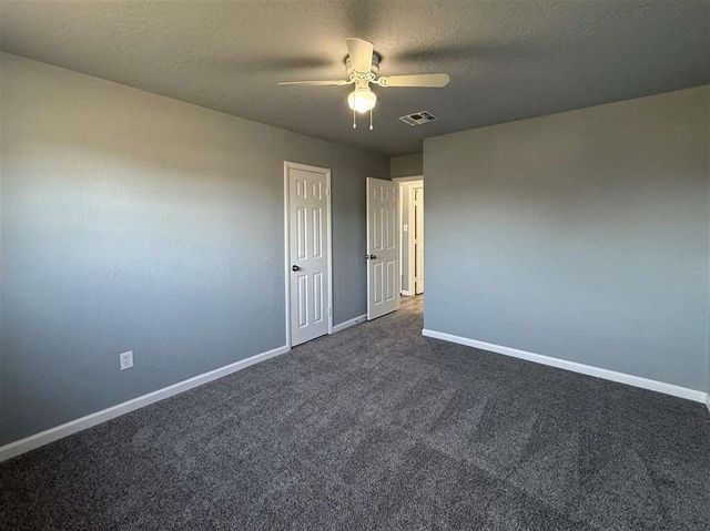124 SW 45th ST, Lawton, OK 73505