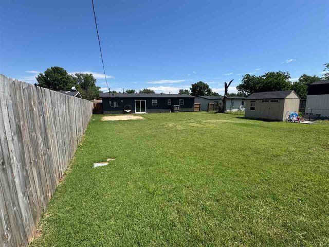 124 SW 45th ST, Lawton, OK 73505