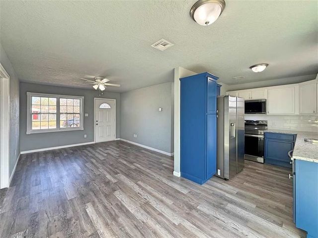 124 SW 45th ST, Lawton, OK 73505