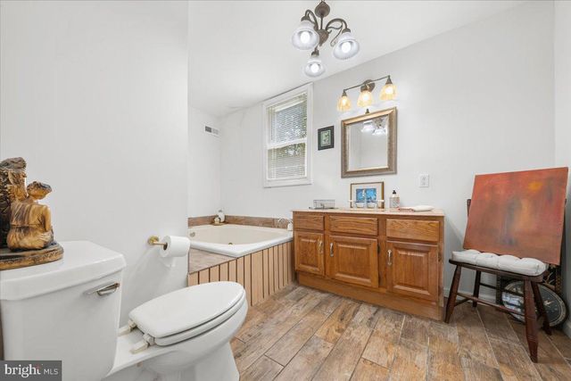 5 MILL ST, Southampton, NJ 08088