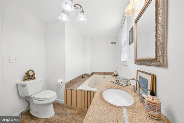 5 MILL ST, Southampton, NJ 08088