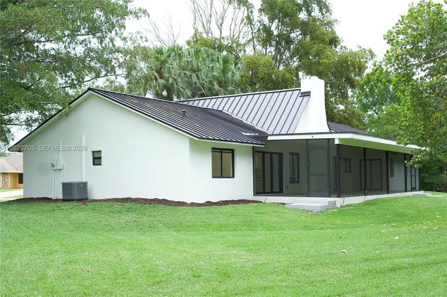20500 SW 50th Place, Southwest Ranches, FL 33332