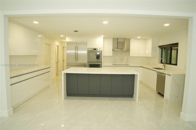 20500 SW 50th Place, Southwest Ranches, FL 33332