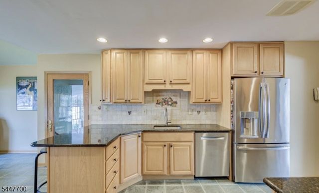 19 Annette Dr, Edison Twp., NJ 08820