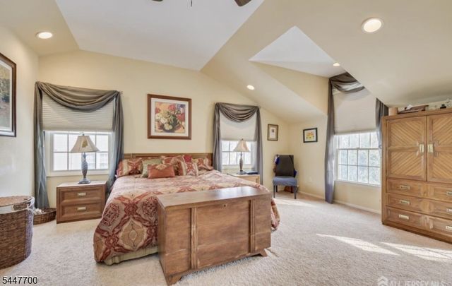 19 Annette Dr, Edison Twp., NJ 08820