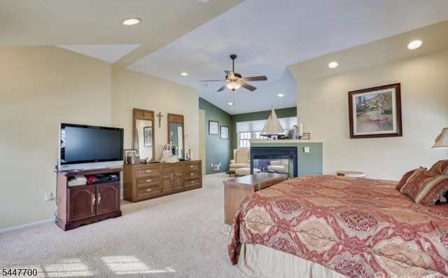 19 Annette Dr, Edison Twp., NJ 08820