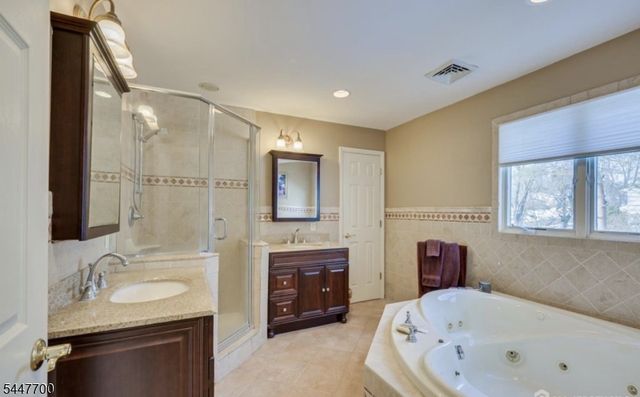 19 Annette Dr, Edison Twp., NJ 08820