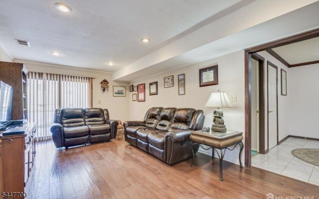 19 Annette Dr, Edison Twp., NJ 08820