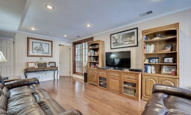 19 Annette Dr, Edison Twp., NJ 08820